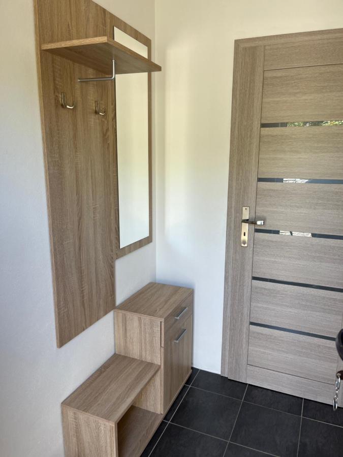 Apartmanovy Dom Magda Vrbov Ngoại thất bức ảnh
